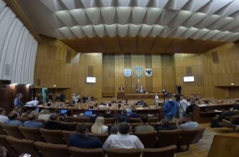 В Івано-Франківську відбулася позачергова 61 сесія міської ради. Відео