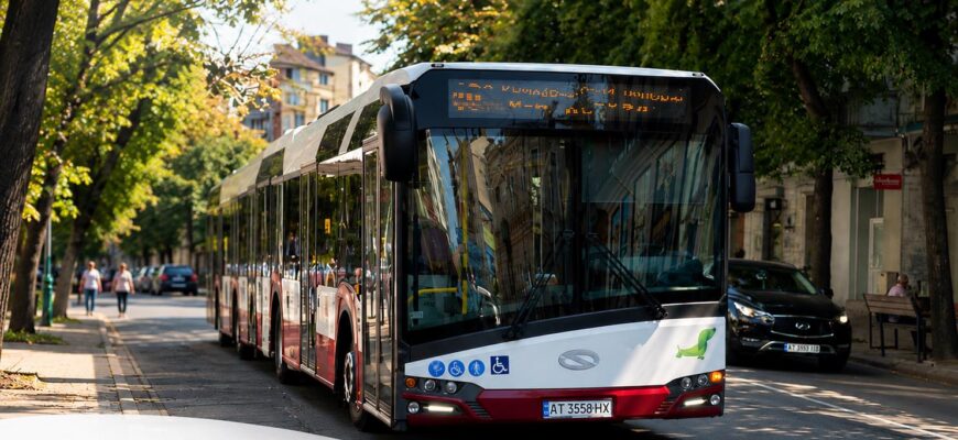 До Зелених свят запускають додаткові автобуси до кладовища