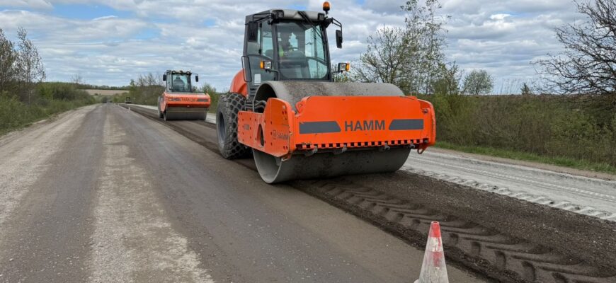 На Прикарпатті оновлено 180 тис. м² дорожнього покриття