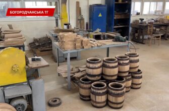 З Богородчан до Китаю та США: на Прикарпатті працює підприємство з виготовлення бочок