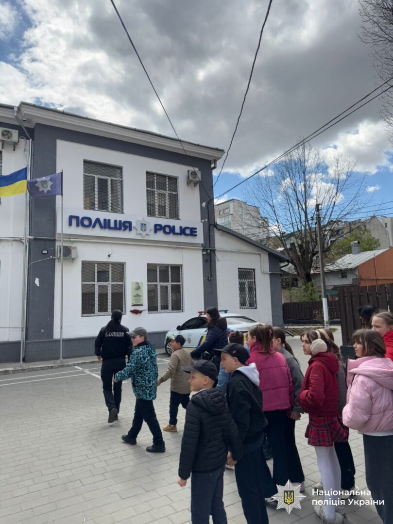 mygbdmoiuzh - Ліцеїсти Івано-Франківська побували у поліції - rai.ua