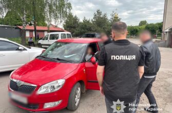 3 тисячі доларів за скасування аліментного боргу: затримано держпосадовицю
