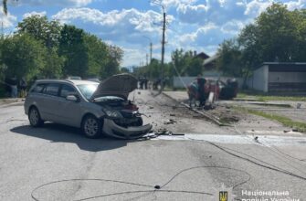 У Надвірній трапилась ДТП за участю двох автомобілів
