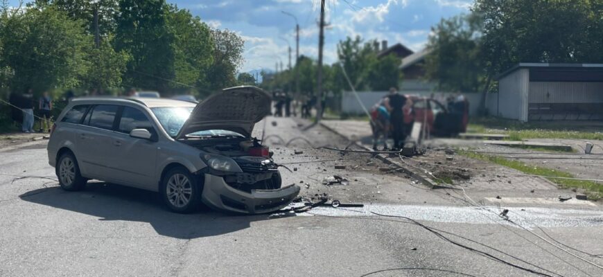 У Надвірній трапилась ДТП за участю двох автомобілів