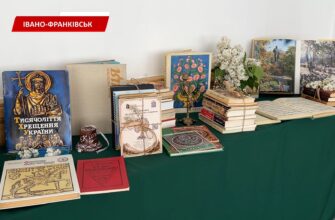 Родина Шулякевичів-Снігуровичів передала 1860 унікальних книг для КНУСВС. Відео