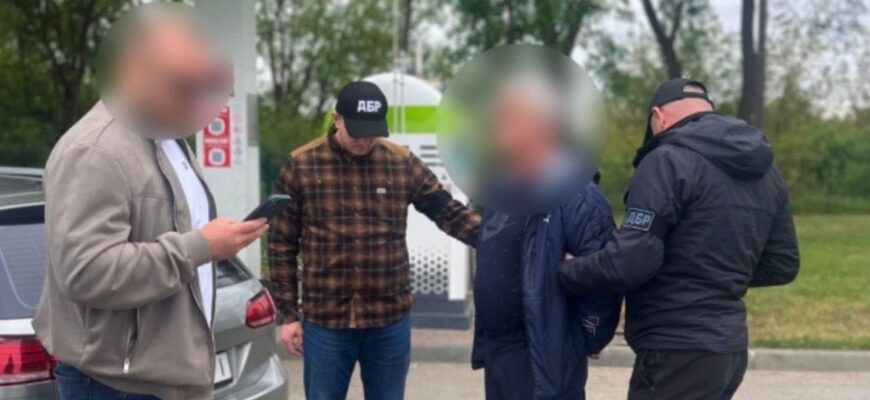 18 тисяч євро нібито «для прокурора»: адвоката підозрюють у шахрайстві на клієнті