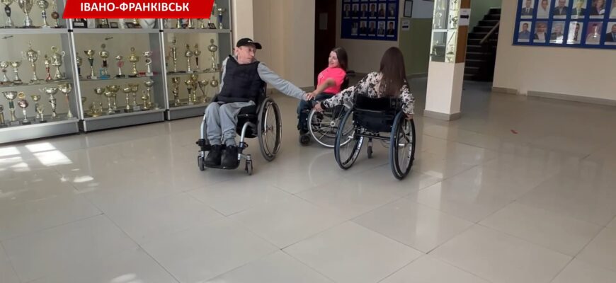 Колектив «Надійка» вже понад десять років згуртовує людей з інвалідністю. Відео