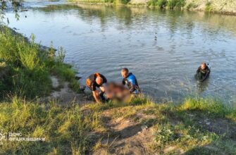 На Коломийщині рятувальники підняли з річки тіло загиблого юнака