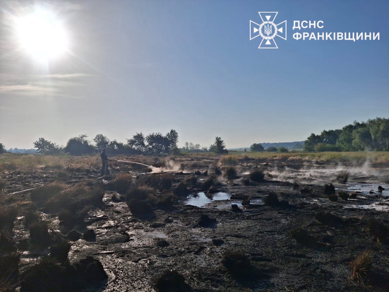 ichgotchvel - На Прикарпатті рятувальники ліквідували пожежу торфу - rai.ua