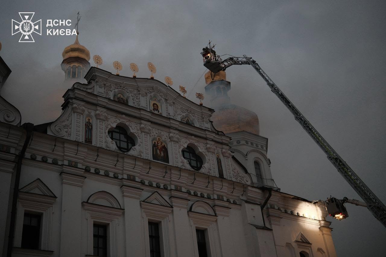 ichnrag - 70 ракет за одну ніч: росіяни влучили по Успенському соборі - rai.ua