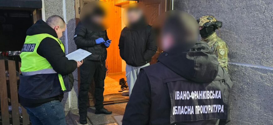 Кібершахрайство на майже 900 тис грн: викрито злочинну групу