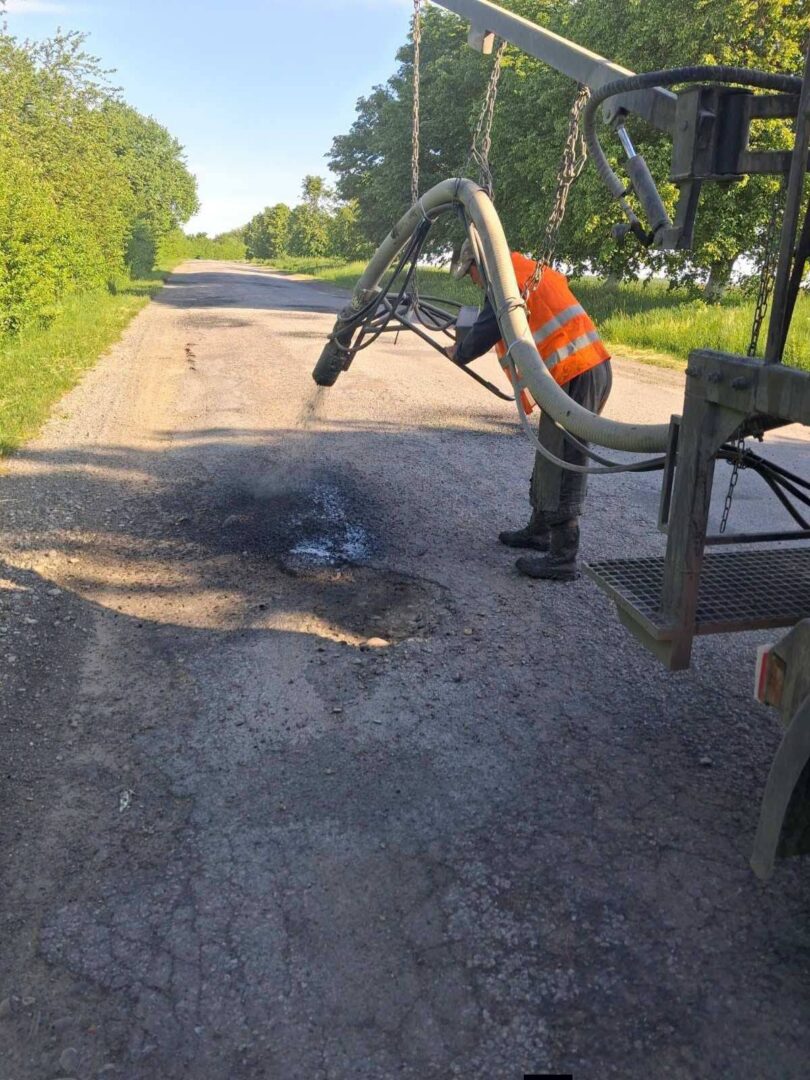 lpyr - На дорогах державного значення Прикарпаття тривають відновлювальні роботи - rai.ua