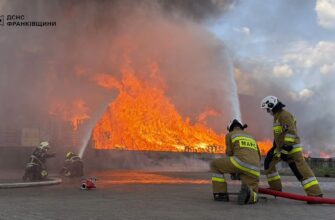 У середмісті Івано-Франківська трапилась масштабна пожежа