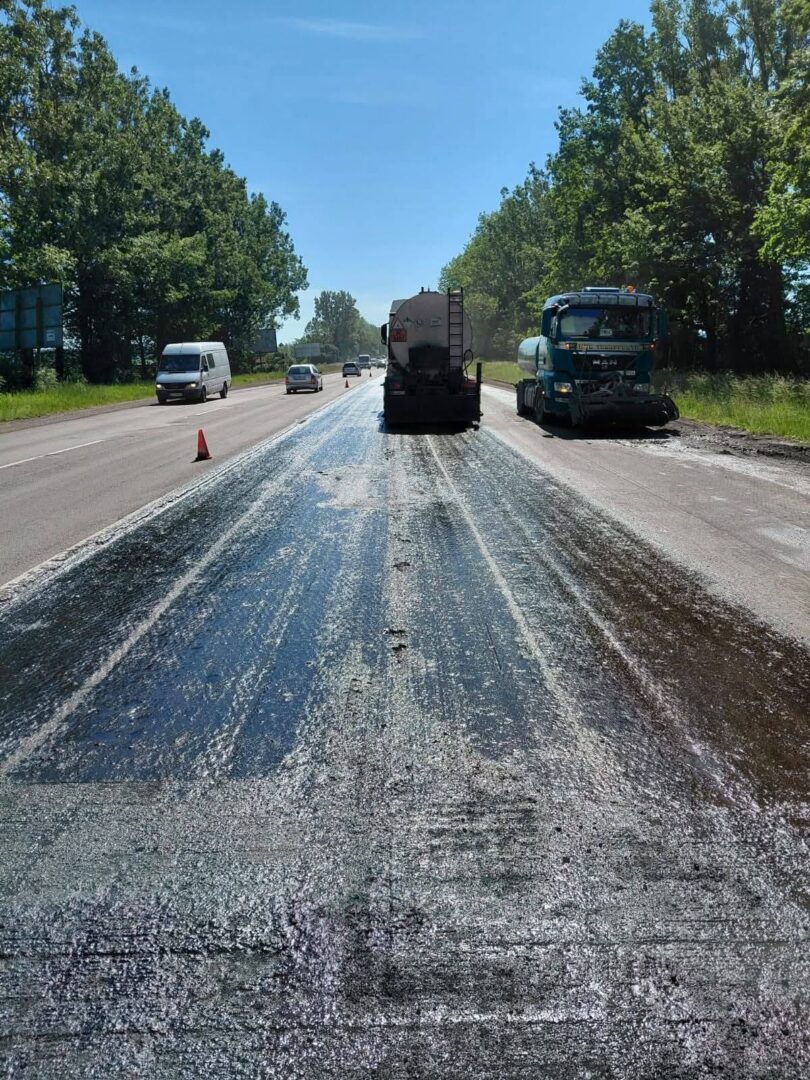 pyglshchpd - Продовжується асфальтування Тисменицької траси - rai.ua