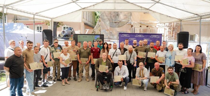 Ветеранам та родинам загиблих захисників вручили сертифікати на придбання житла