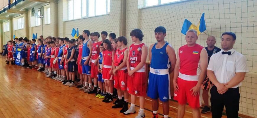 У Тлумачі відкрили турнір з боксу пам’яті загиблих Героїв Тлумаччини