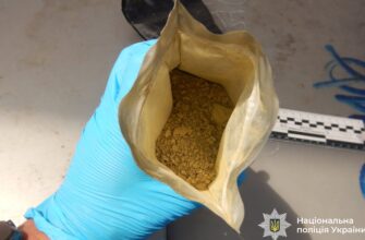 Викрито трьох чоловіків на зберіганні кратому