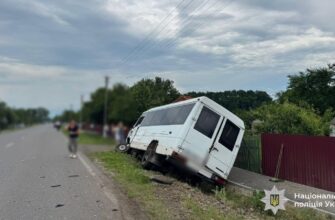 У селі Ценява трапилась ДТП за участю маршрутного автобуса