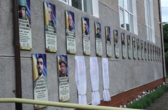 У Надвірній увіковічнили пам'ять трьох полеглих воїнів. Відео