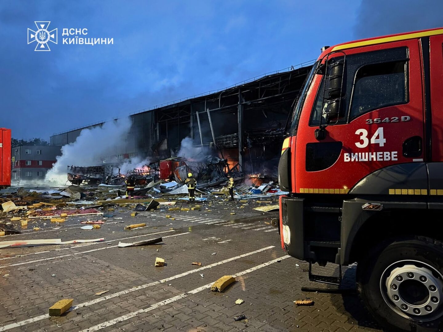 ypdpyd - 70 ракет за одну ніч: росіяни влучили по Успенському соборі - rai.ua