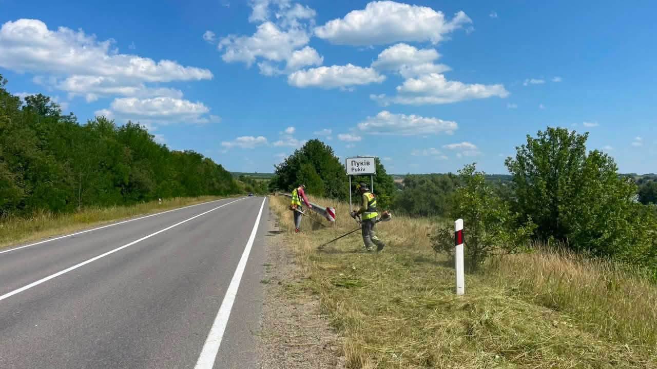 7shchbrsvd - На дорогах державного значення тривають роботи з експлуатаційного утримання - rai.ua