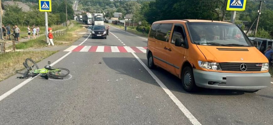 У селі Боднарів водій авто наїхав на 11-річного хлопчика