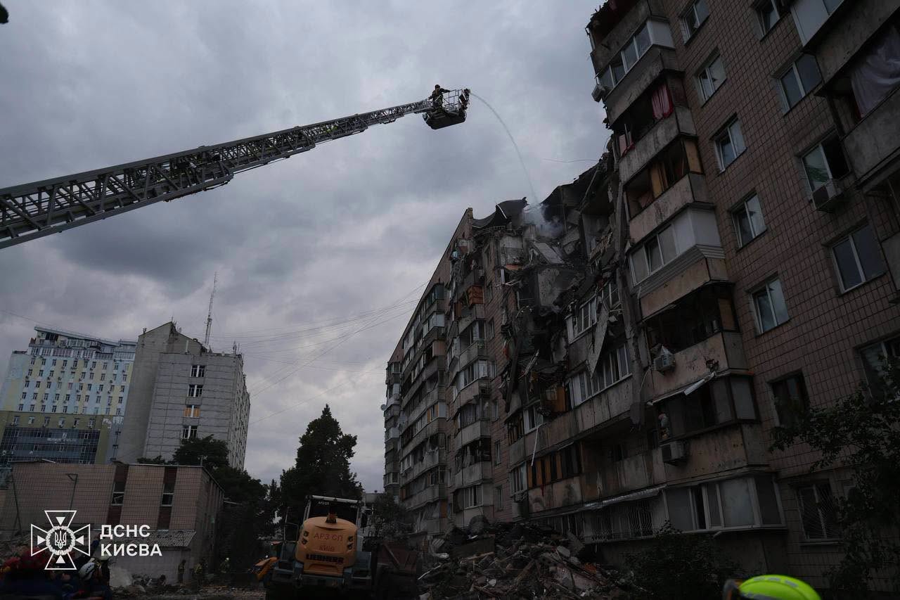 epsvl - Кількість загиблих у Києві внаслідок російського удару зросла до 14 людей - rai.ua