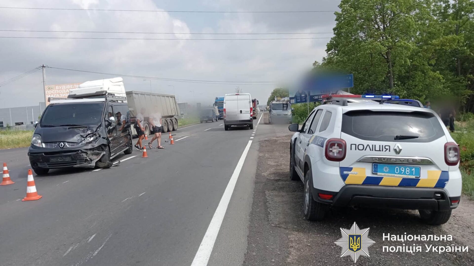 gdad - Поліцейські встановлюють обставини ДТП на виїзді з Івано-Франківської ТГ - rai.ua