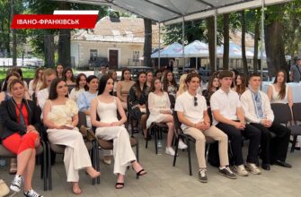 В Івано-Франківську вручили сертифікати учасникам проєкту «Молодь і влада». Відео