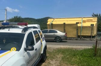 Поліцейські встановлюють обставини ДТП, що трапилася в Яремче