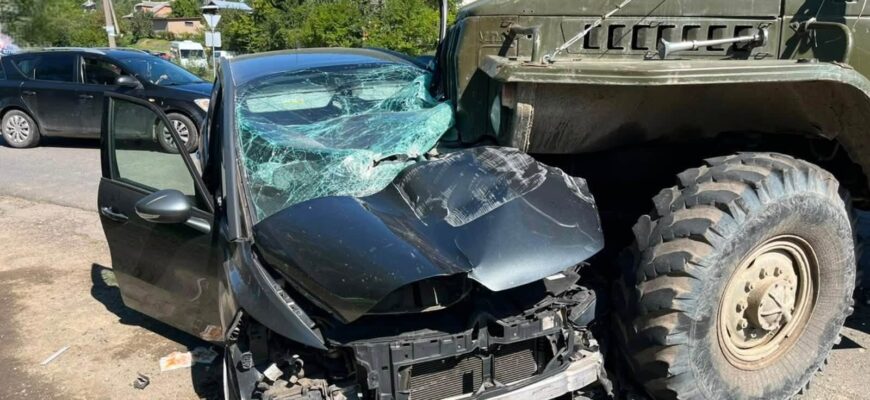 Смертельна ДТП у Верховині: загинула пасажирка, водійка травмована