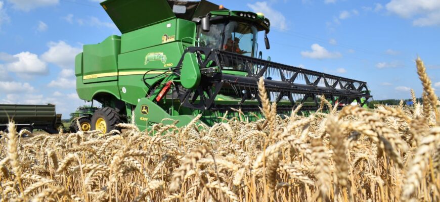 На Івано-Франківщині набирає обертів жнивна кампанія 2026
