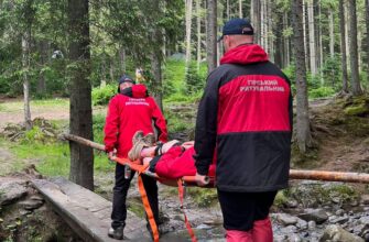 За добу гірські рятувальники Прикарпаття тричі допомагали травмованим туристам