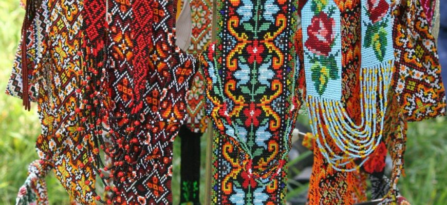 У Космацькій громаді відбувся фестиваль «Кольорові пацьорки»