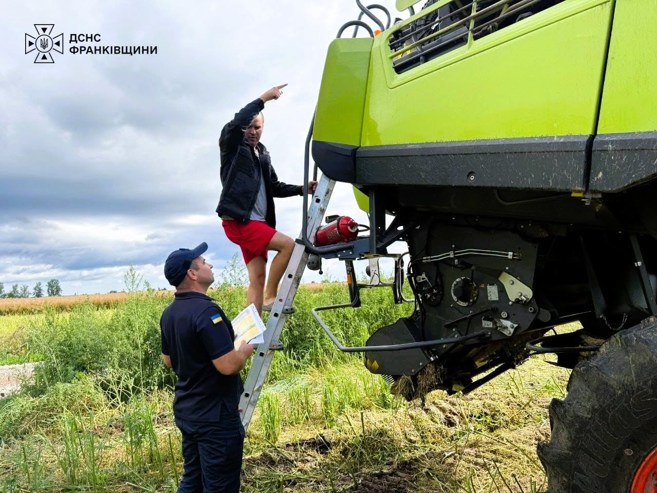 vsgeoch - Жнива на Прикарпатті - у полі зору офіцерів-рятувальників громад - rai.ua