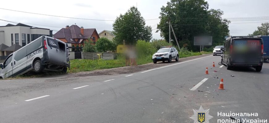 Поліцейські встановлюють обставини ДТП на виїзді з Івано-Франківської ТГ