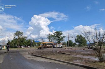 Пʼятеро загиблих через удар поблизу громадської зупинки у Сумах