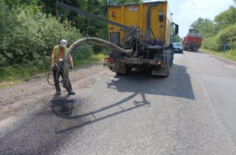 На дорогах державного значення тривають роботи з експлуатаційного утримання