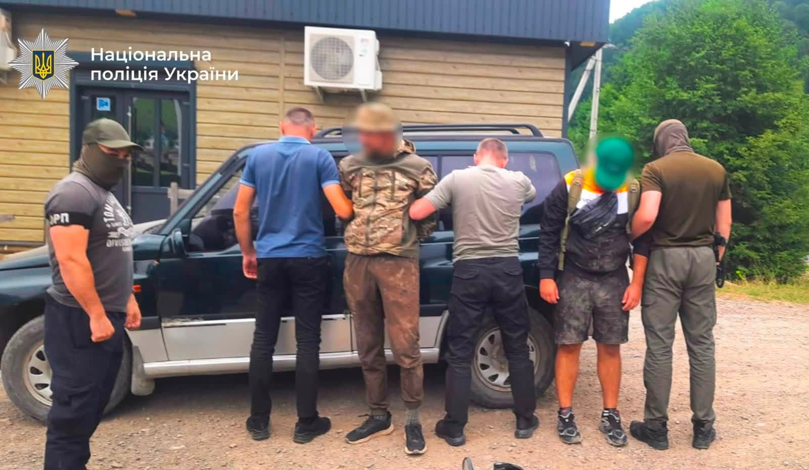 dldsh - Перетин кордону за 3 тисячі доларів: поліцейські затримали організатора - rai.ua