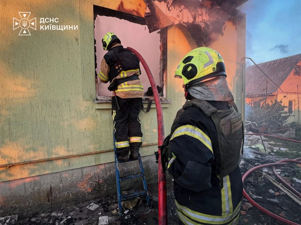 epmbshchdrmkaz - До 13 збільшилась кількість загиблих через масований обстріл у Києві - rai.ua