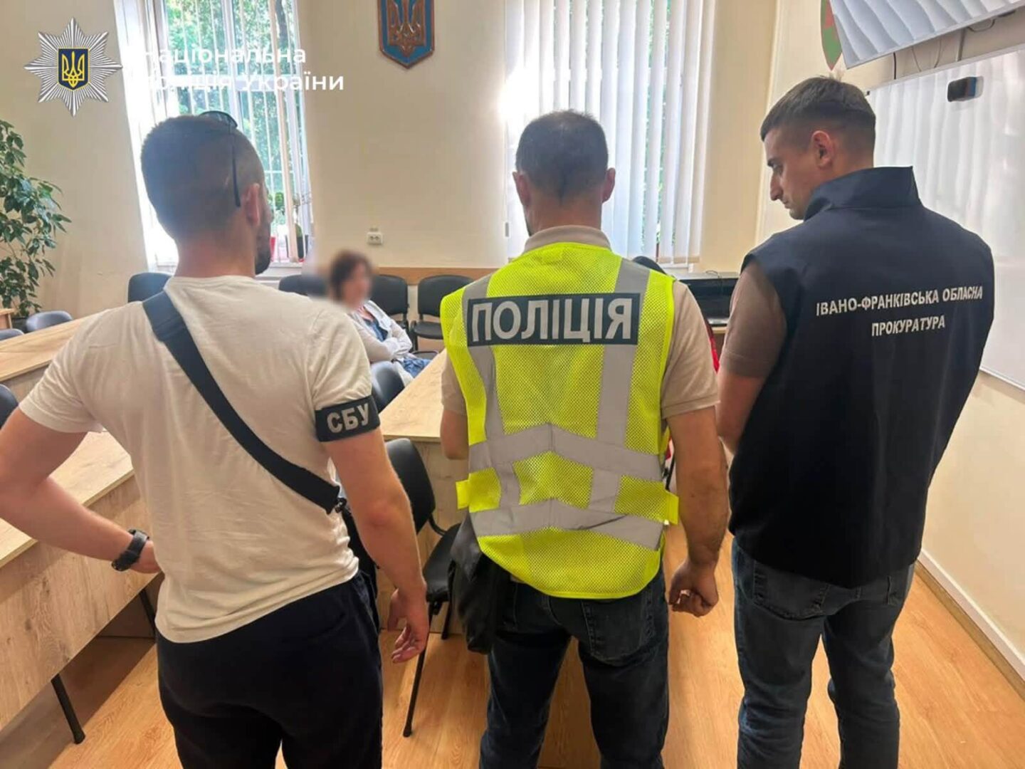 mogo - На Прикарпатті лікарка вимагала у військового 5 000 доларів за висновок ВЛК - rai.ua