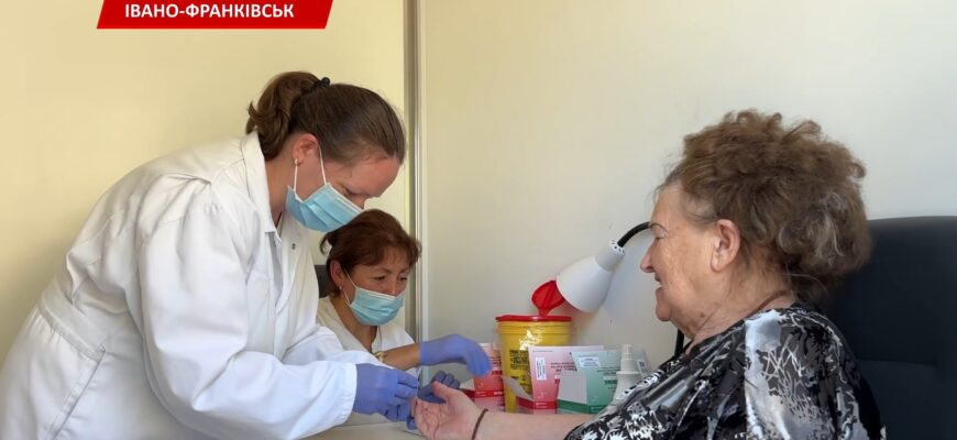 В Івано-Франківську презентували виставку, яка навчає спілкуватися без стереотипів. Відео
