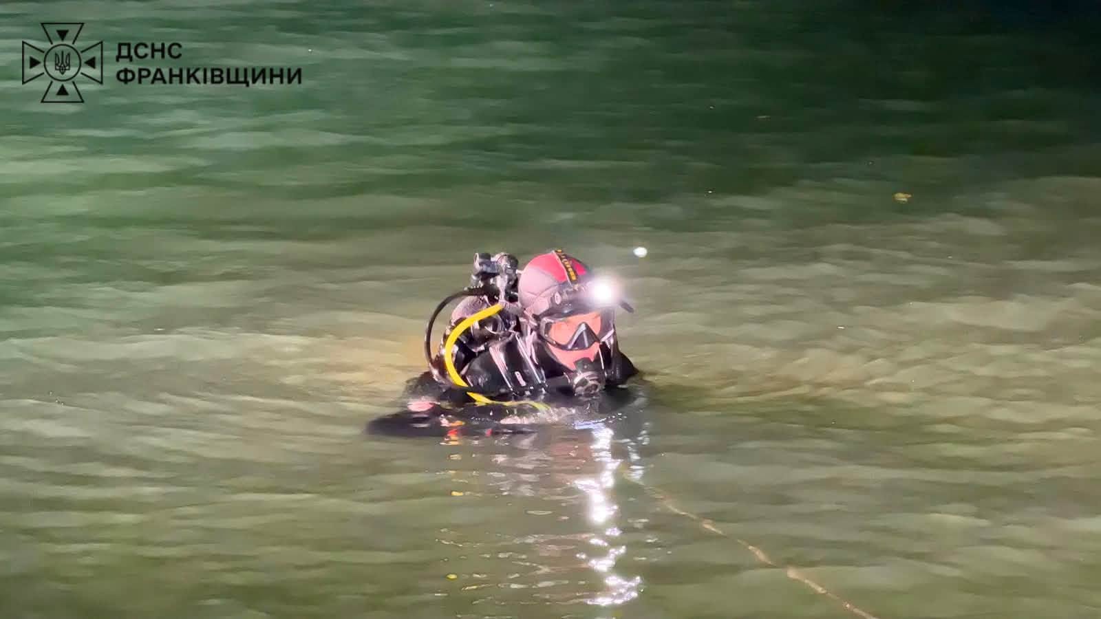 pnosa - В міському озері у Надвірній потонув чоловік - rai.ua