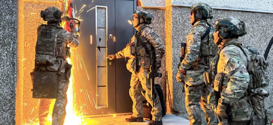 Наркотики через соцмережу: поліція Прикарпаття ліквідувала наркосхему