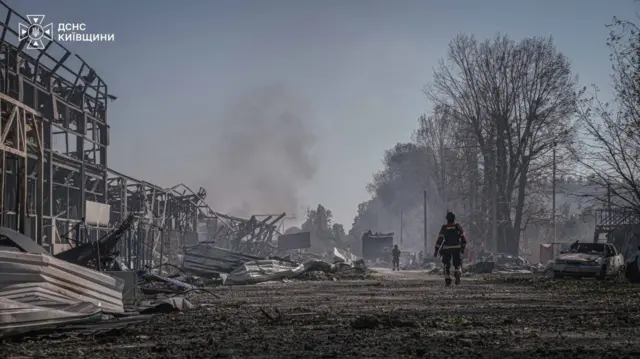 У Києві 38 загиблих внаслідок удару по військових складах