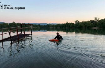 В міському озері у Надвірній потонув чоловік