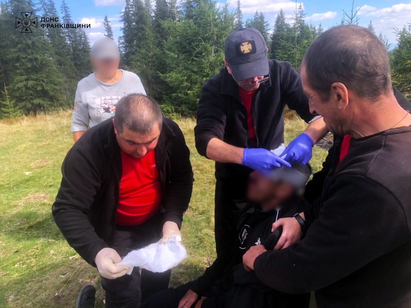 ie - Упав з гойдалки: рятувальники допомогли травмованому чоловікові - rai.ua