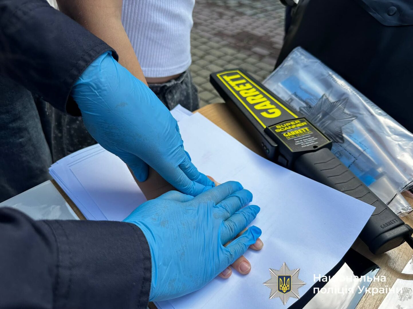 ampvs6 - У Крихівецькому ліцеї поліцейські провели інтерактивне заняття - rai.ua