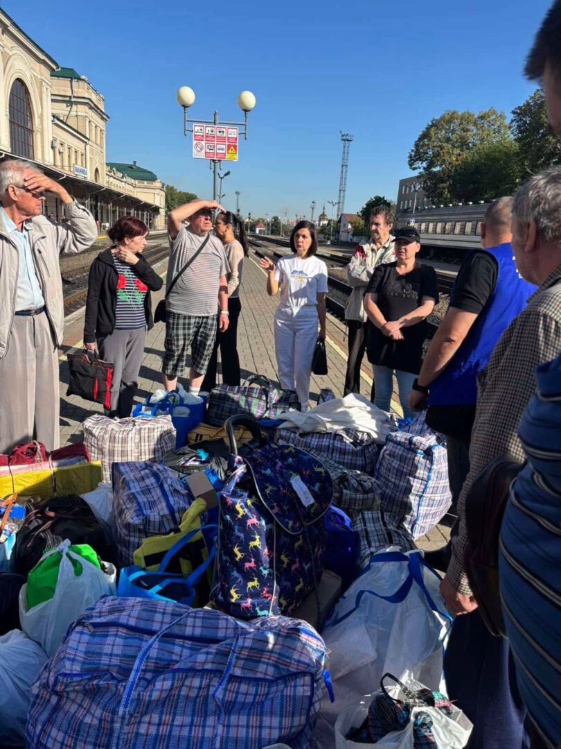 goshchdhie - На Прикарпаття евакуаційним потягом прибули 11 людей з Донецької області - rai.ua