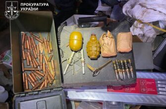 На Прикарпатті жінка кілька років зберігала на горищі арсенал боєприпасів